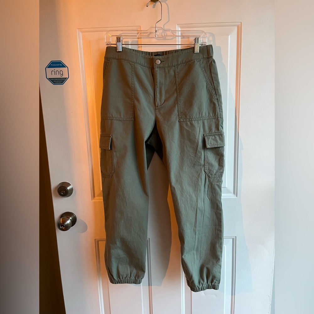 Army green J Crew women’s joggers, size 10